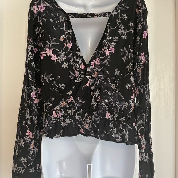 Express blouse. Size medium. Good condition. - Picture 2 of 5